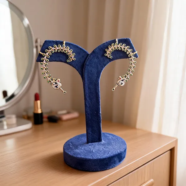Golden_Alloy_Swan_Emerald_Diamond_Look_Earcuffs_For_Women