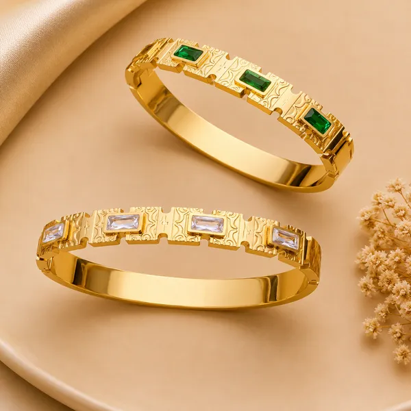 Gold_Plated_Emerald_And_Baguette_Stone_Bracelet_Set_For_Women