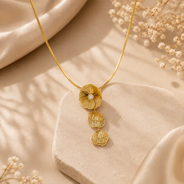 Gold_Plated_Textured_Neck_Peace_For_Women