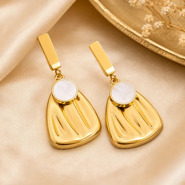 Gold_Earrings