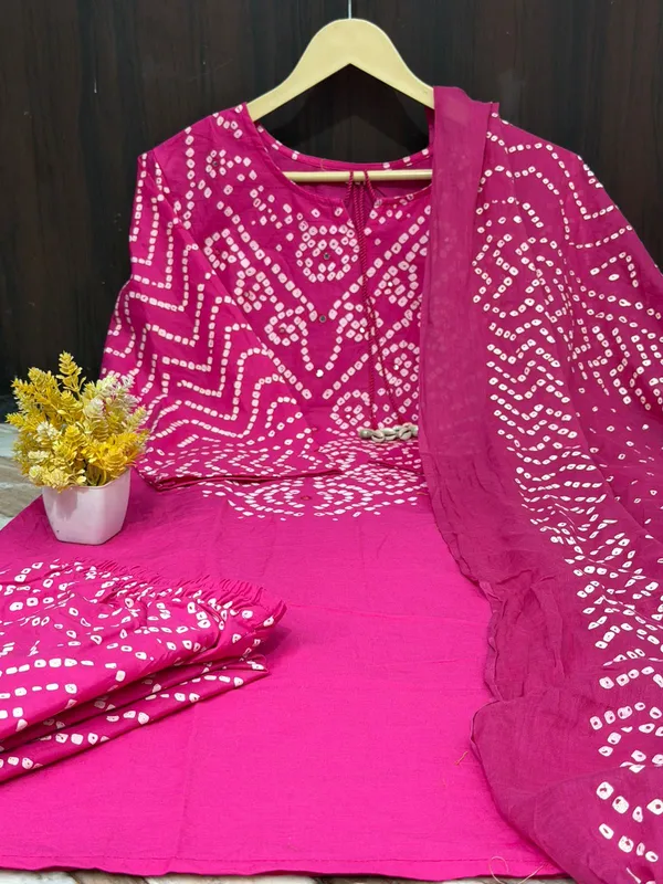 Magenta_Bandhani_Print_Suit_Set_with_Dupatta_for_Women