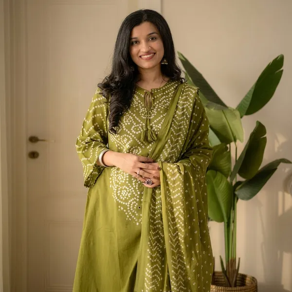 Green_Cotton_Bandhani_Print_Kurta_Dupatta_Set_for_Women