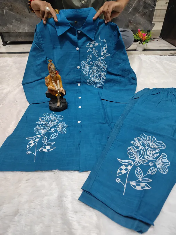 Blue_Cotton_Floral_Embroidered_Kurta_Pajama_Set_for_Men