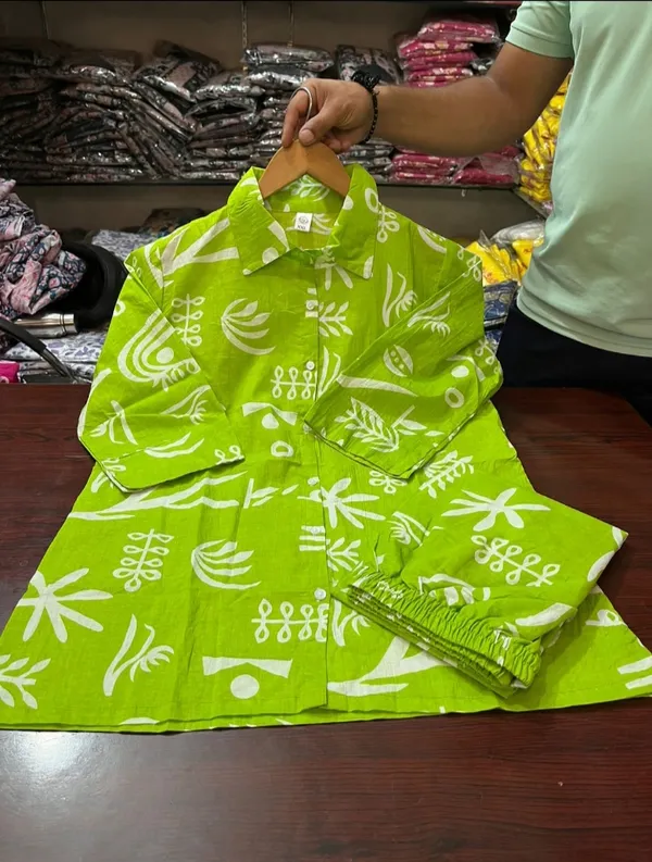 Lime_Green_White_Floral_Print_Cotton_Night_Suit_for_Women