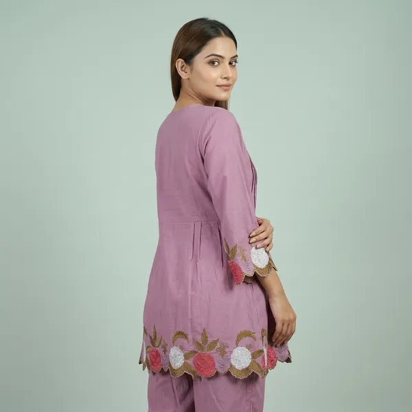 Mauve_Embroidered_Floral_Kurta_With_Matching_Pants