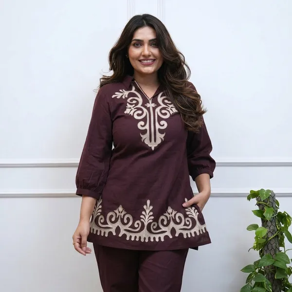 Maroon_Embroidered_Kurta_Set_for_Women
