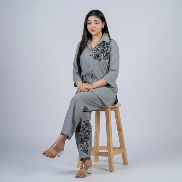 Grey_Cotton_Floral_Embroidered_Kurta_Pant_Set_for_Women