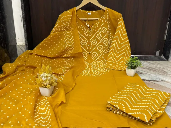 Yellow_Bandhani_Mirror_Work_Kurta_Set_with_Dupatta_for_Women