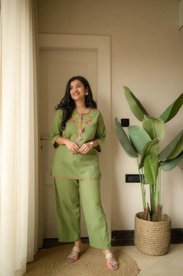 Olive_Green_Embroidered_Straight_Kurta_Set_for_Women
