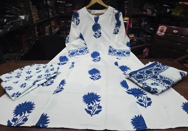 White_Cotton_Floral_Print_Kurta_Set_for_Women