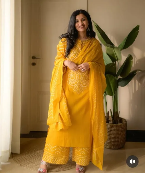 Yellow_Bandhani_Mirror_Work_Kurta_Set_with_Dupatta_for_Women