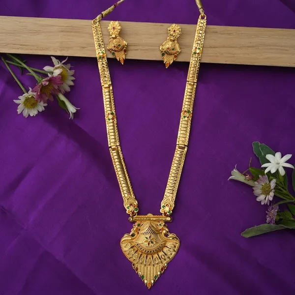 Gold_Brass_Necklace_Set_With_Jhumka_Earrings_For_Women