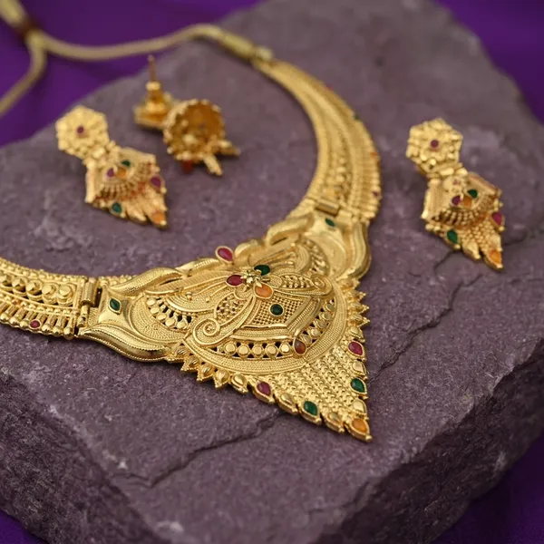 Gold_Brass_Necklace_Set_With_Earrings_For_Women