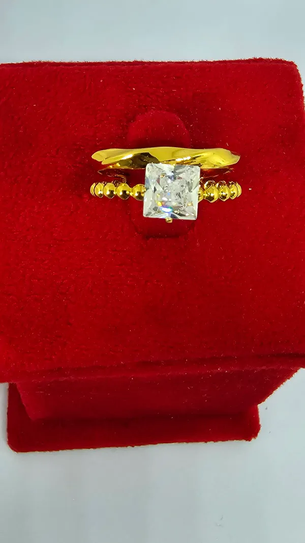 Elegant_Gold_Plated_Solitaire_Rings