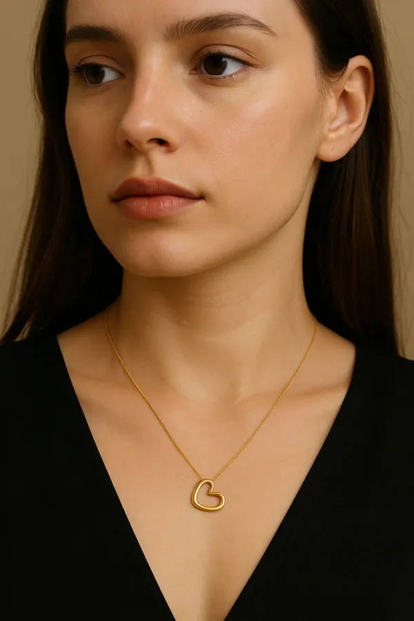 Elegant_Open_Heart_Pendant_Necklace