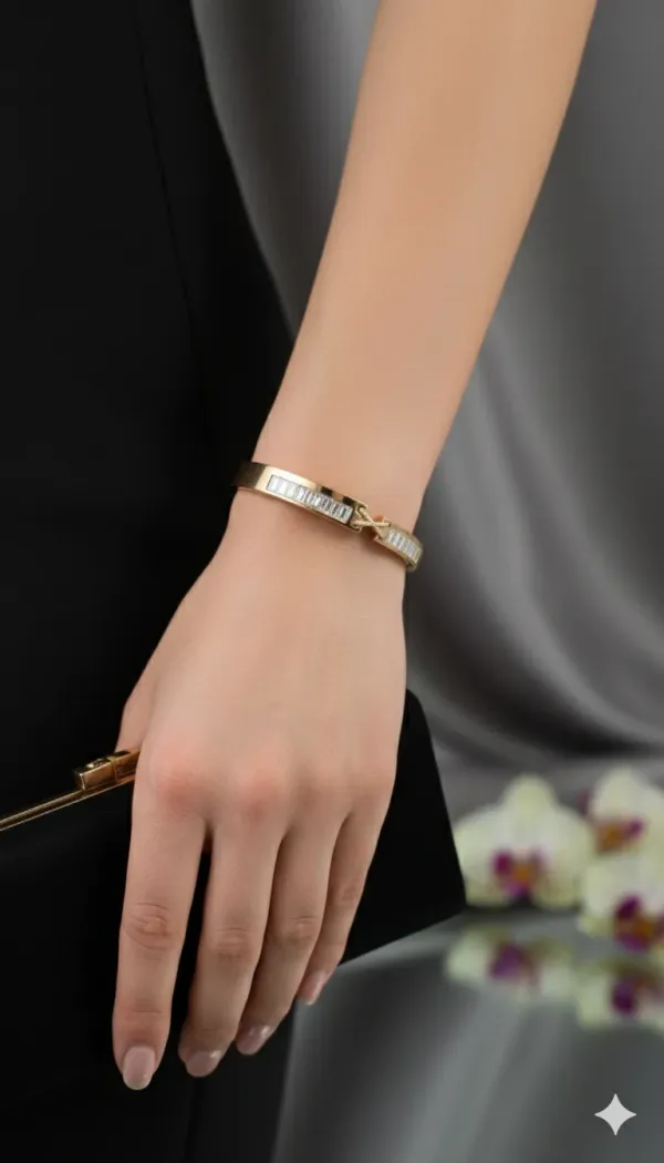 Sleek_Design_With_Baguette_Cut_Stones_And_X_Detail