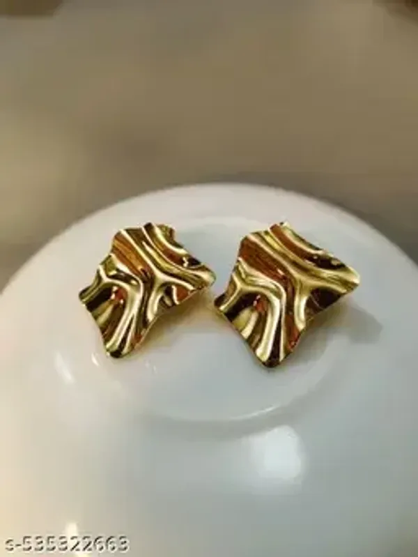 Gold_Wave_Earrings