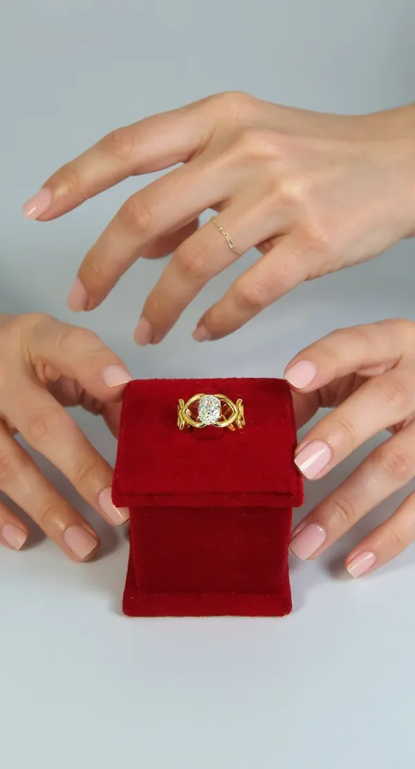 Elegant_Gold_Plated_Ring_With_Oval_Crystal_Stone