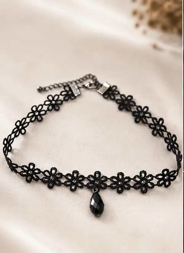 Ekayaa_Handmade_Lace_Statement_Necklace_004