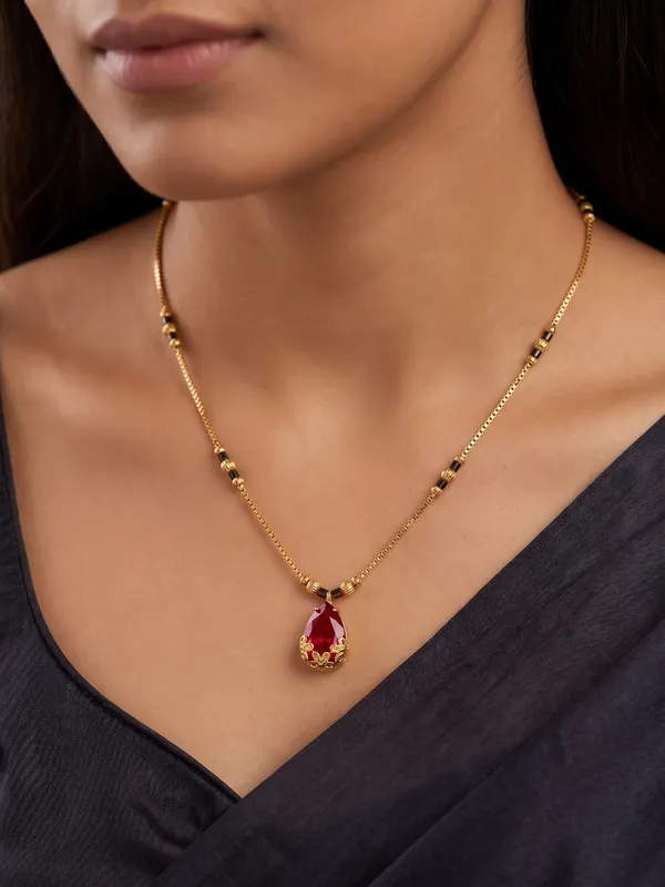 Elegant_Red_Stone_Gold_Toned_Mangalsutra_Necklace