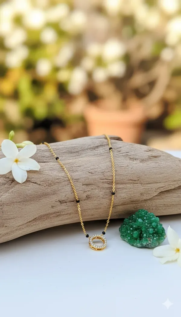 Eternal_Circle_Mangalsutra_Pendant