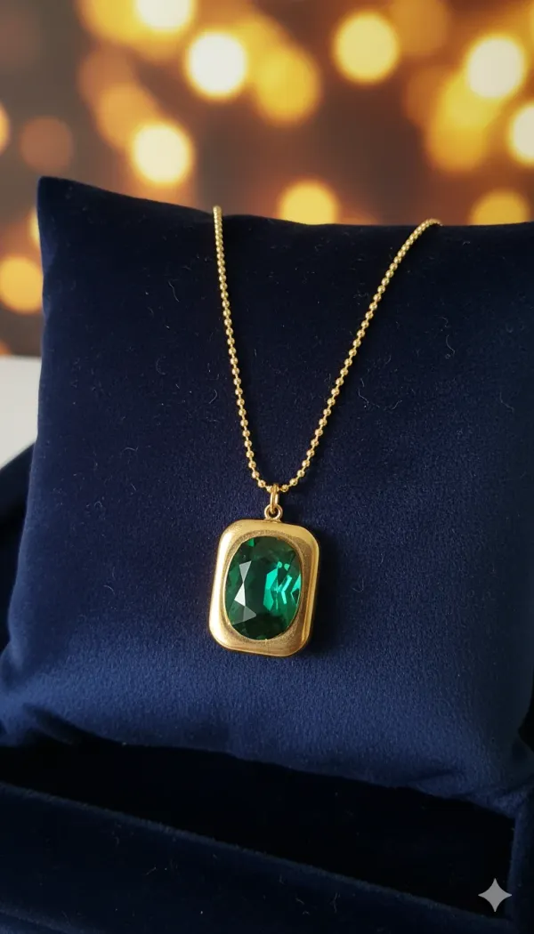 Emerald_Green_Stone_Pendant_Necklace