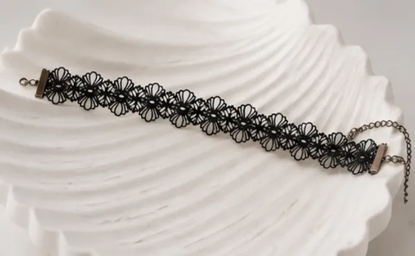 Ekayaa_Handmade_Lace_Statement_Necklace_011