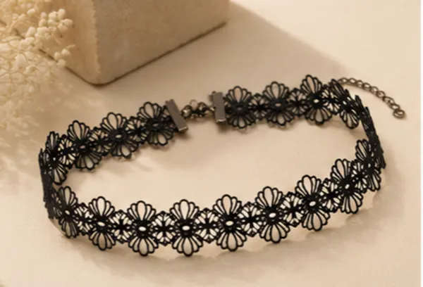 Ekayaa_Handmade_Lace_Statement_Necklace_011