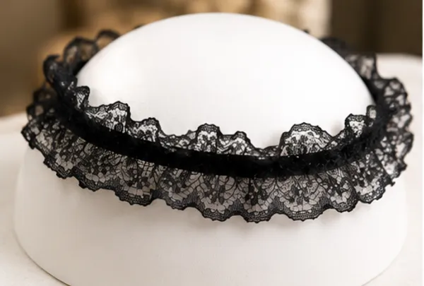 Ekayaa_Handmade_Lace_Statement_Necklace_003
