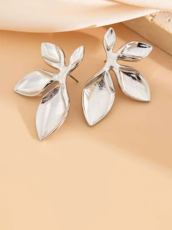 Silver_Plated_Leaf_Shaped_Anti_Tarnish_Earrings