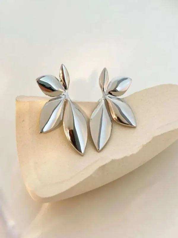 Silver_Plated_Leaf_Shaped_Anti_Tarnish_Earrings