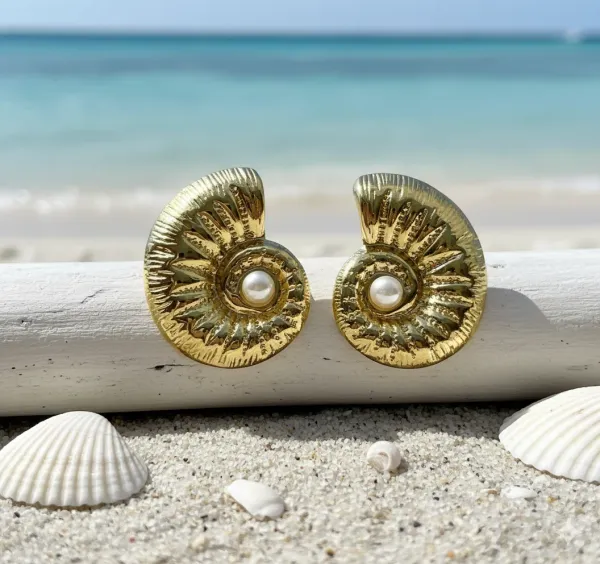 Gold_Plated_Shell_Shaped_Anti_Tarnish_Earrings