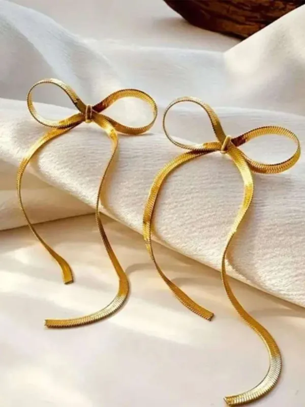 Gold_Plated_Bow_Shaped_Anti_Tarnish_Earrings