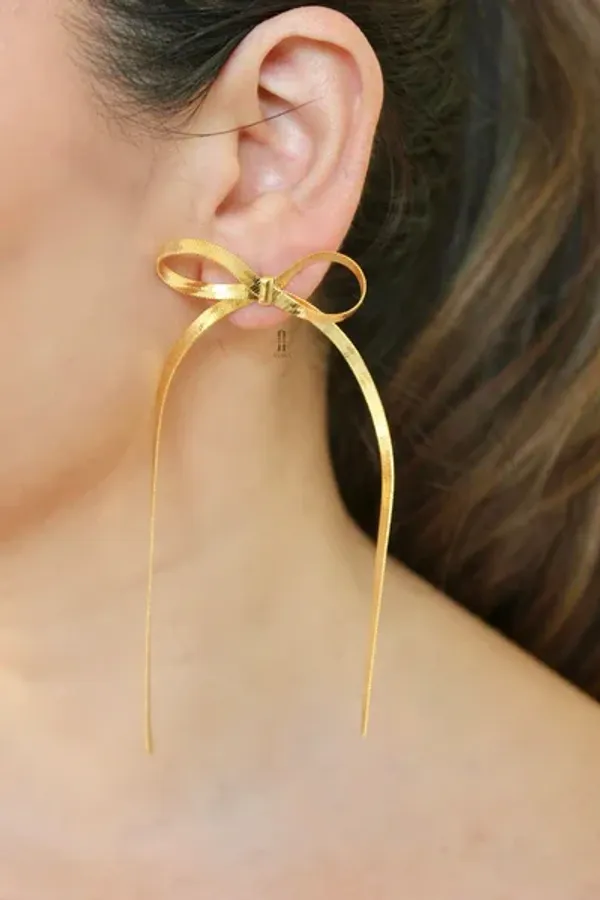 Gold_Plated_Bow_Shaped_Anti_Tarnish_Earrings