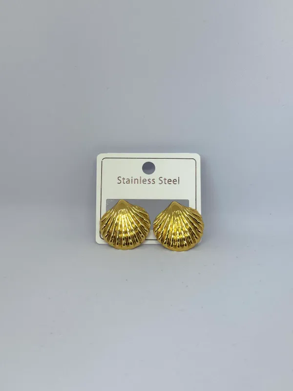 Gold_Plated_Shell_Shaped_Anti_Tarnish_Earrings