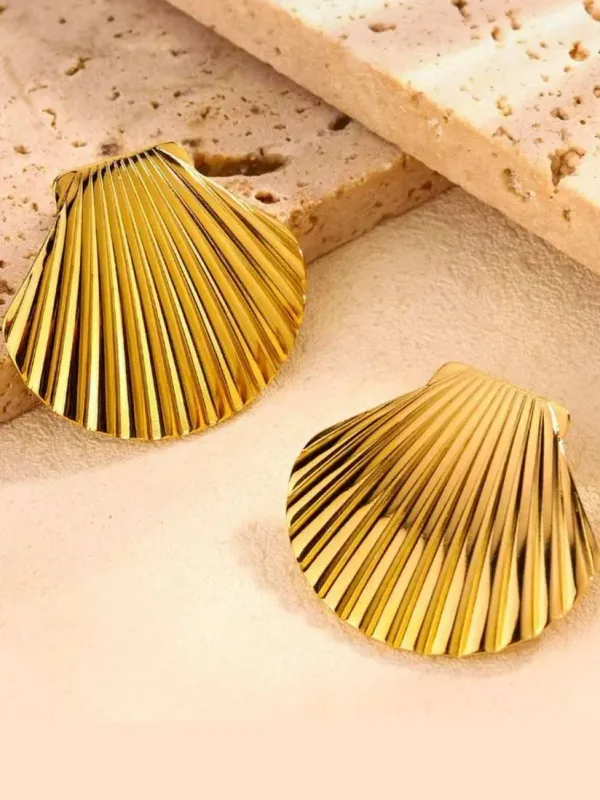 Gold_Plated_Shell_Shaped_Anti_Tarnish_Earrings