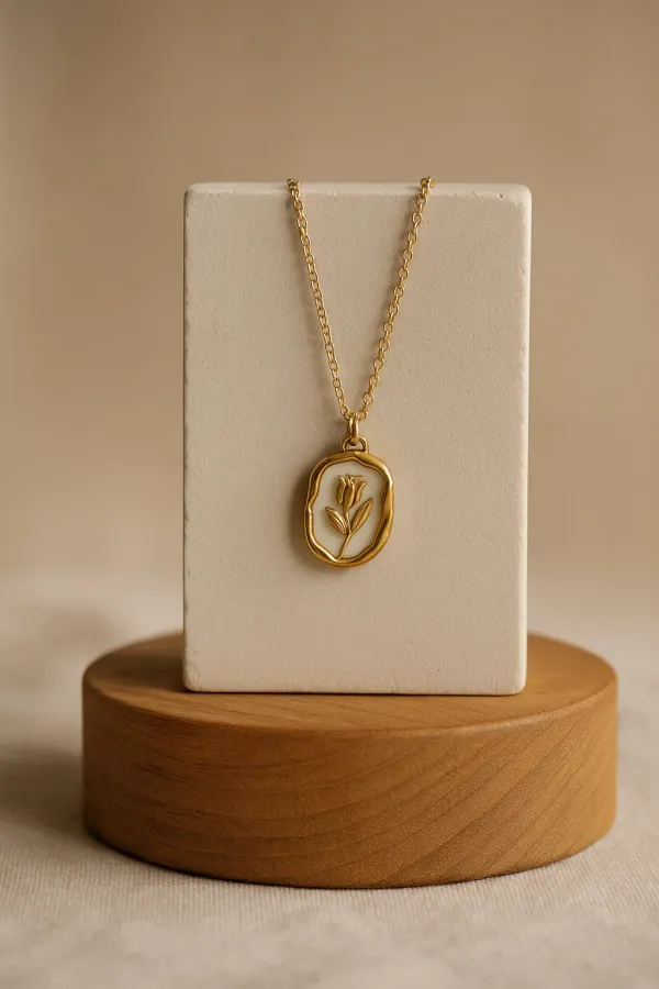 Gold_Plated_Floral_Pendant_Necklace