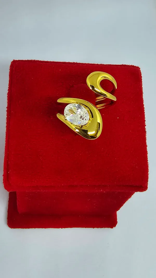 Gold_Plated_Adjustable_Ring_With_Solitaire_Stone