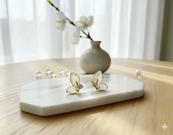 Elegant_Butterfly_Leaf_Stud_Earrings