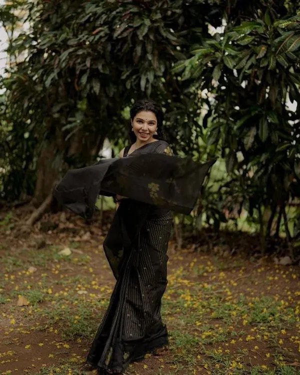 Black_Cotton_Premium_And_Elegant_Saree_For_Women