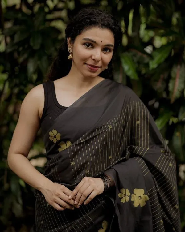 Black_Cotton_Premium_And_Elegant_Saree_For_Women