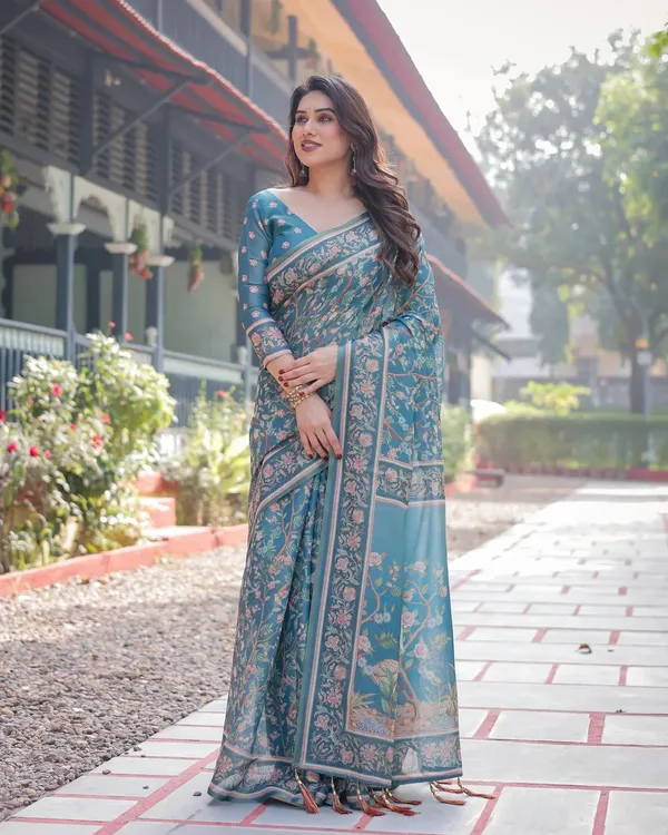 Blue_Linen_And_Cotton_Premium_Saree_For_Women