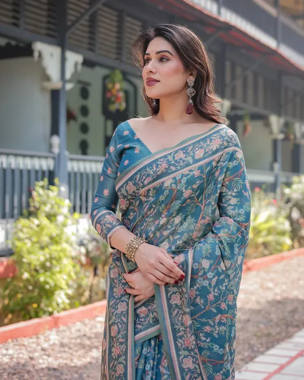 Blue_Linen_And_Cotton_Premium_Saree_For_Women