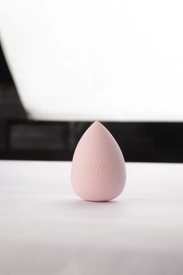 White_Bird_Beauty_Blender_Oval_Shape