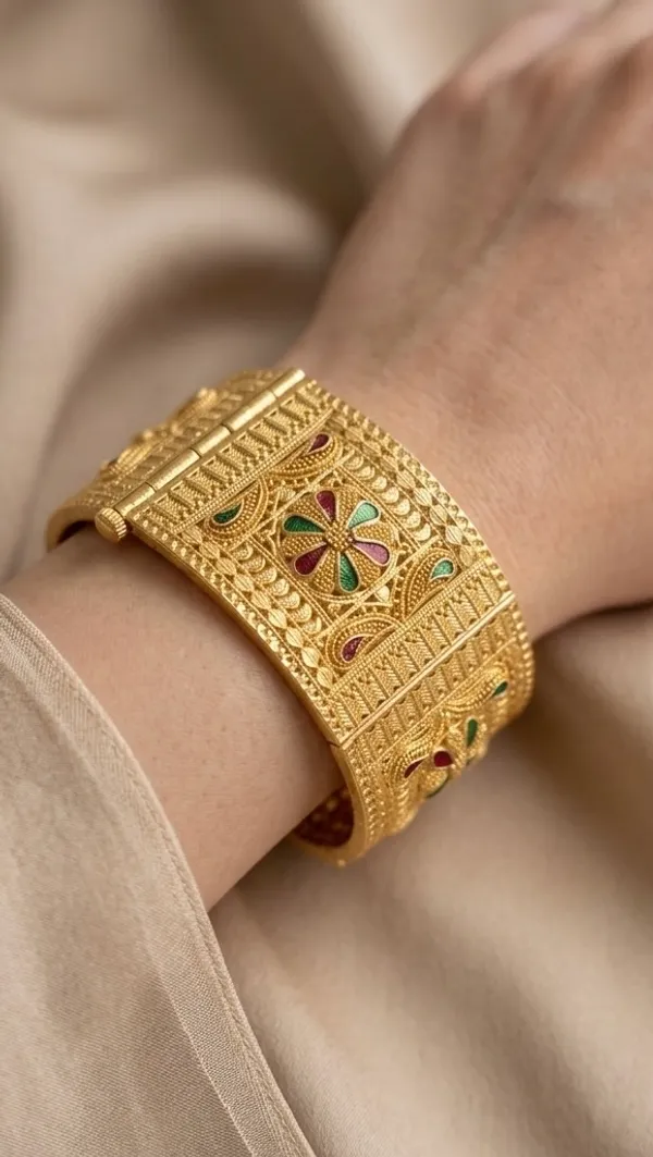 Gold_Plated_Floral_Geometric_Textured_Bangle_Set_For_Women