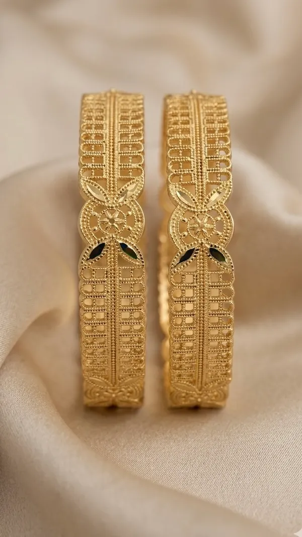 Gold_Plated_Filigree_Medallion_Textured_Bangle_Set_For_Women