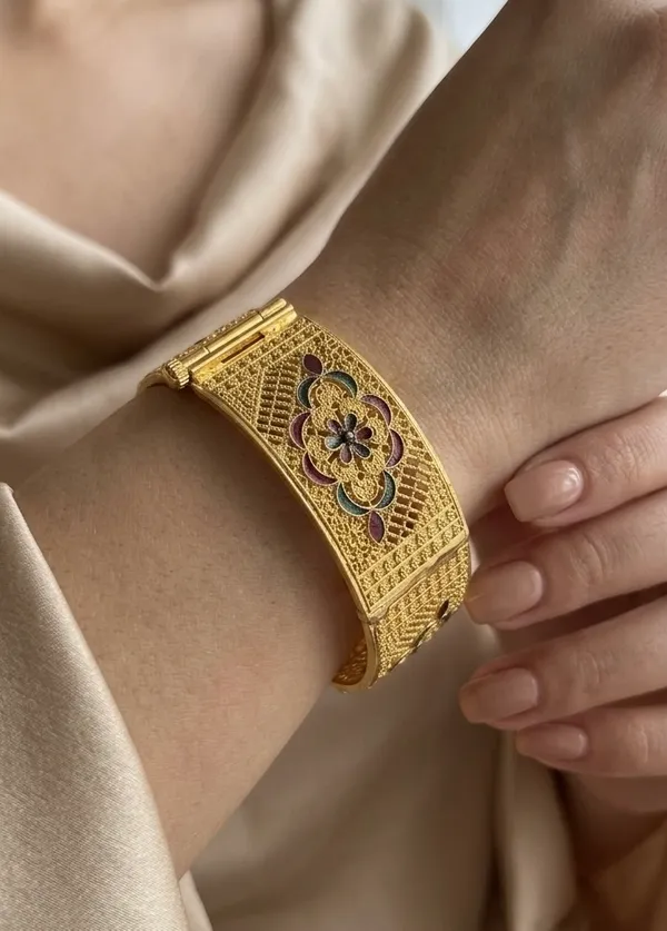 Gold_Plated_Meenakari_Red_Green_Stone_Bangle_Set_For_Women