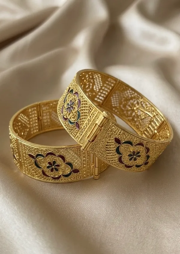Gold_Plated_Meenakari_Red_Green_Stone_Bangle_Set_For_Women