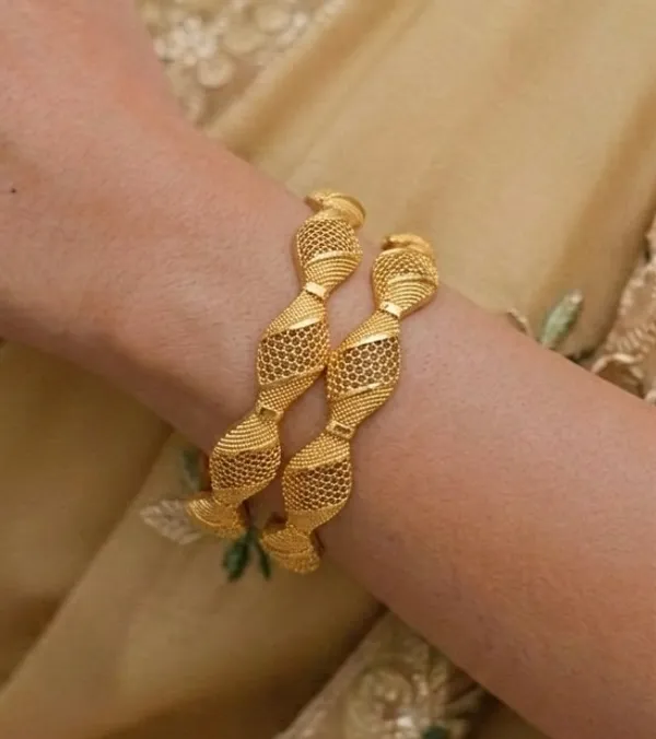 Gold_Plated_Geometric_Red_Green_Stone_Bangle_Set_For_Women