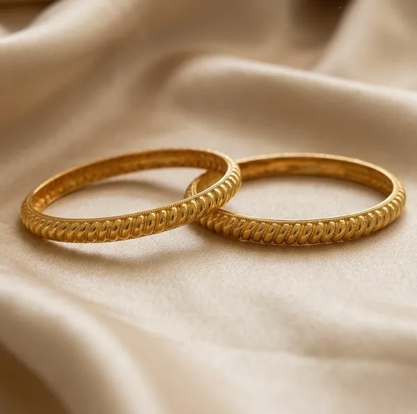 Gold_Textured_Ridged_Pattern_Bangles_For_Women_(Set_Of_2)